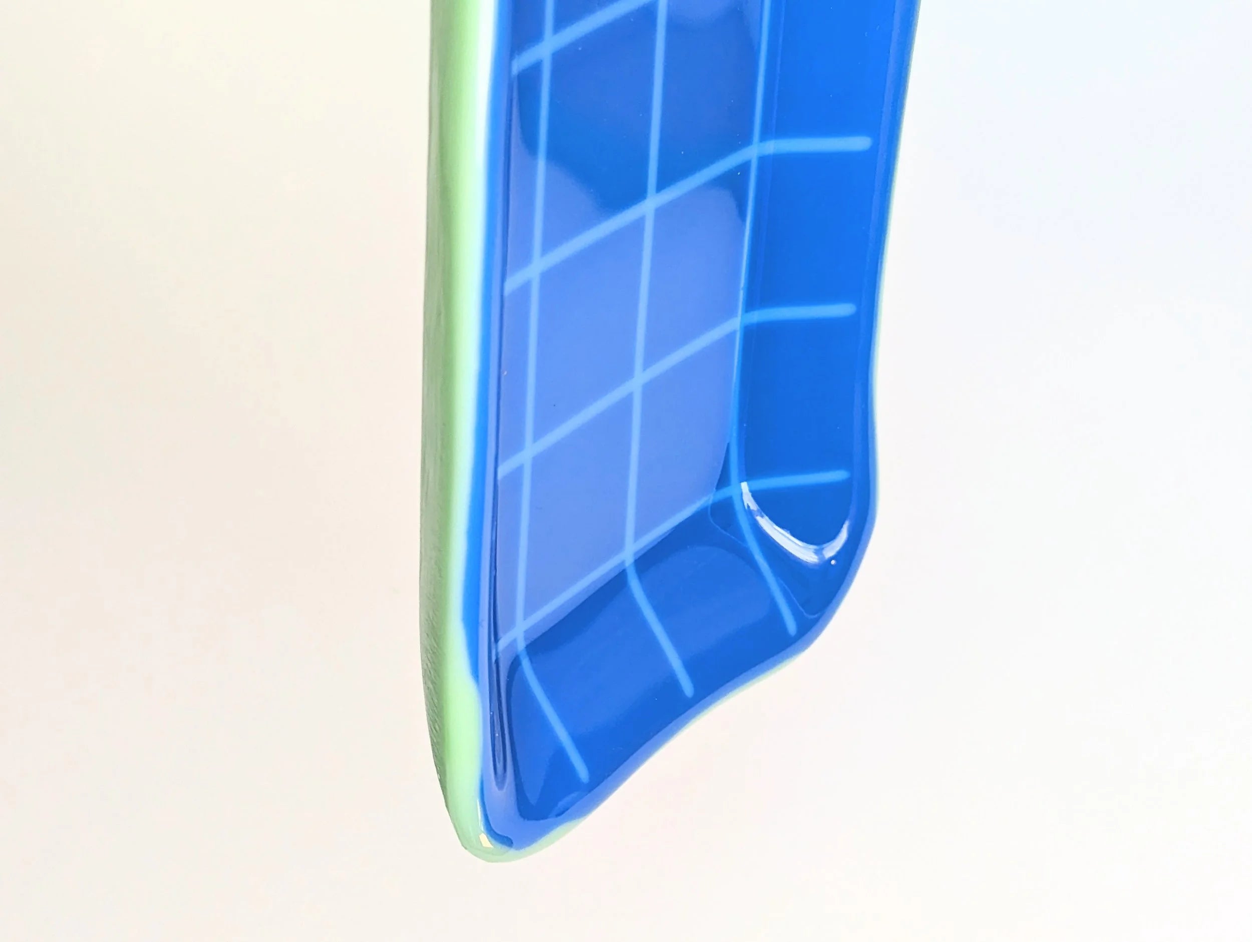 Grid Tray